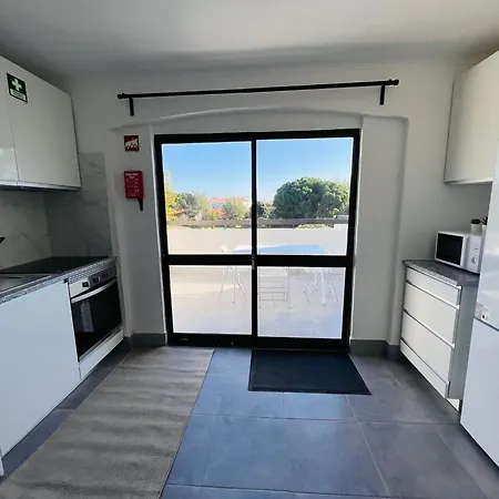 Apartment Big Studio Na Rua Da Oura,