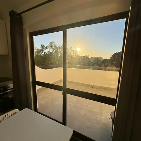 Daire Big Studio Na Rua Da Oura,
