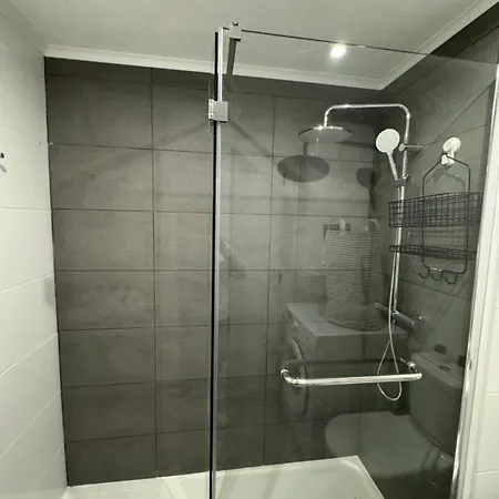 Big Studio Na Rua Da Oura, Apartment *